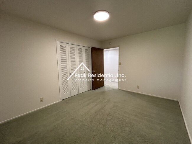 Building Photo - Charming 3 bedroom 2 bathroom House!