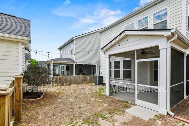 Building Photo - 165 Rowans Creek Dr