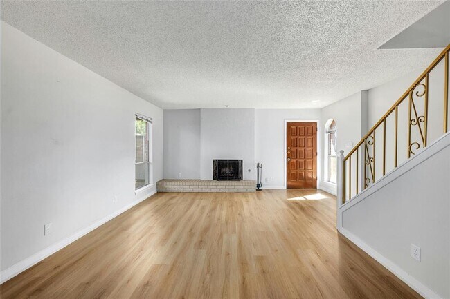 Building Photo - 8102 Ceberry Dr