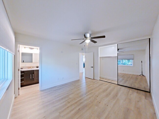 Building Photo - 117 Avenida Algodon