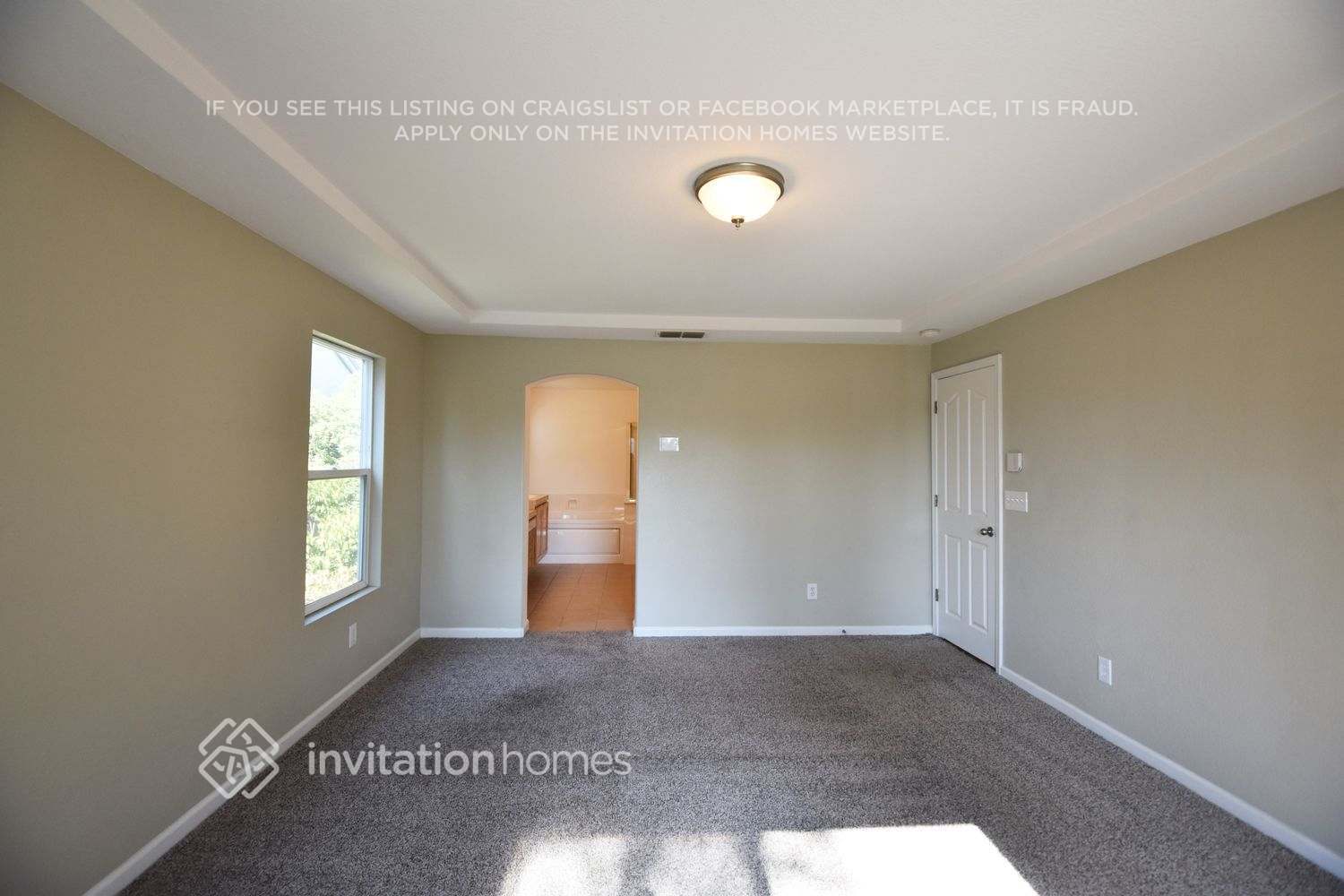 Building Photo - 9554 E Park Dr