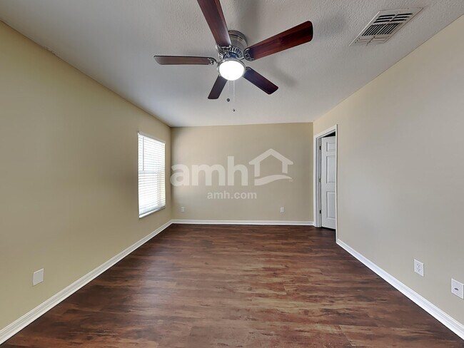 Building Photo - 2340 Norwood Pl