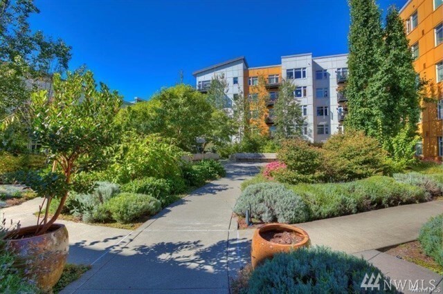 Courtyard - 15100 6th Ave SW
