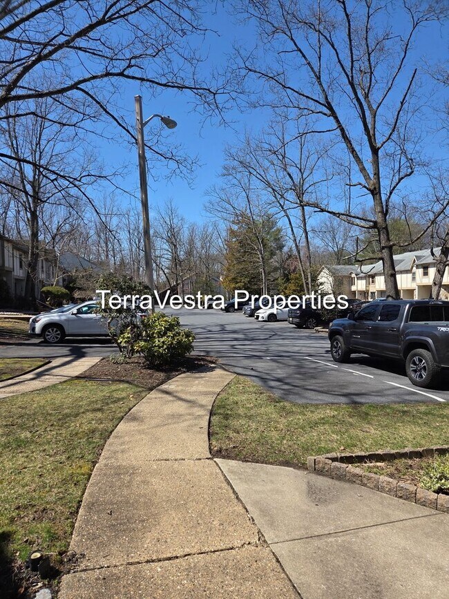 Building Photo - 3 Bed 2.5 Bath in Sicklerville! Eligible for $500 Security Deposit.