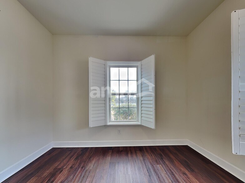 Building Photo - 2 Stone Gate Ct