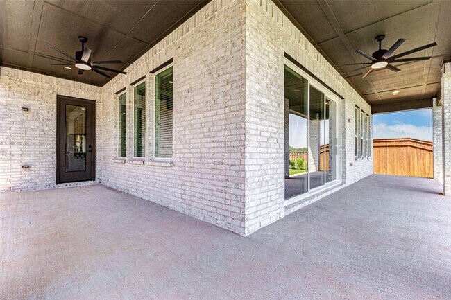 Building Photo - 1322 Village Falls Drive