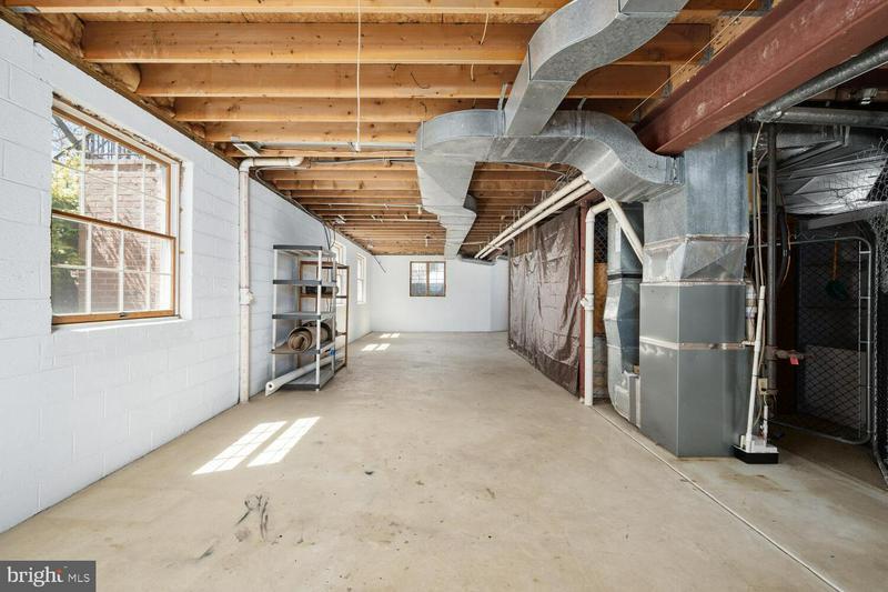 Building Photo - 2725 Oldewood Dr