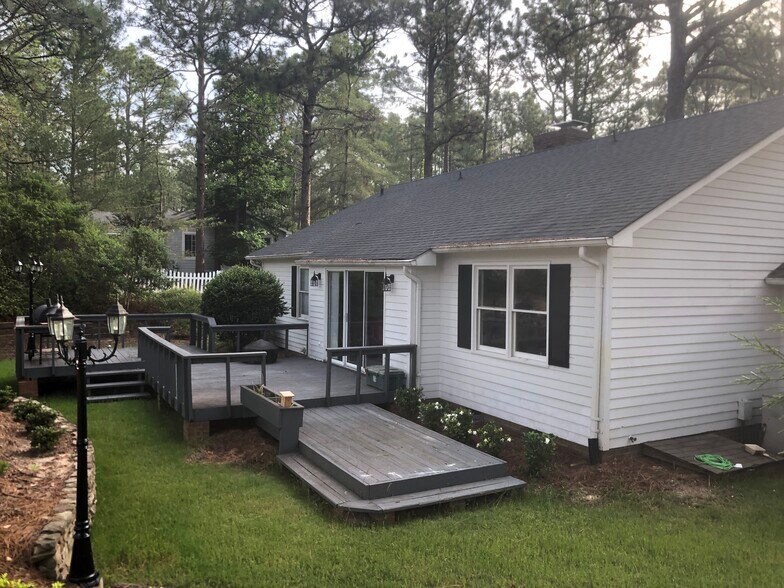 Primary Photo - 300 Central Dr