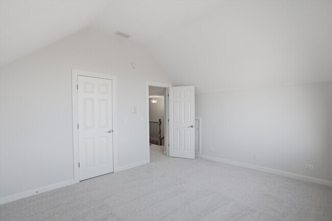 Building Photo - 1891 Admiral Ct