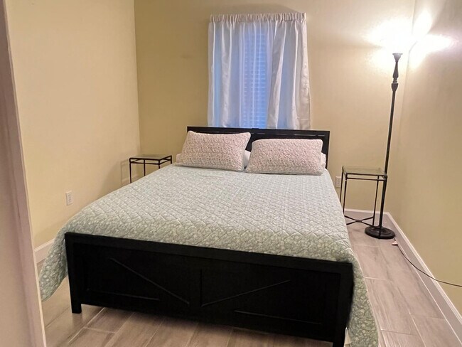 Building Photo - 13775 SW 115 Pl