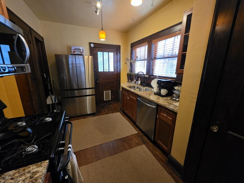 Building Photo - 1149 Hardee St NE