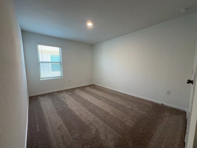 Building Photo - 15313 Dapple Blf Ln