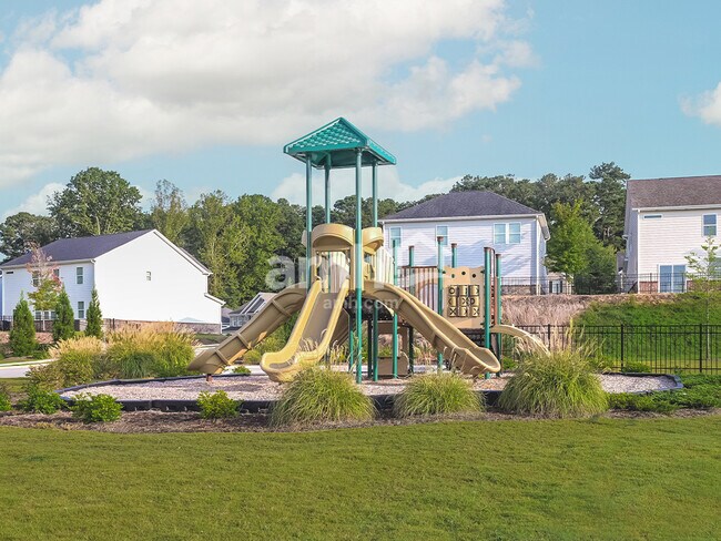 Building Photo - 678 Carnaby Ln