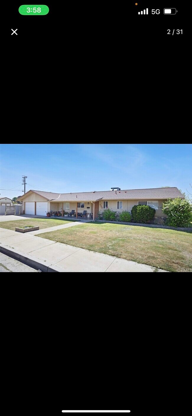 Building Photo - 420 S 3rd St