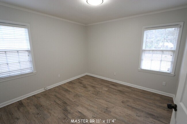 Building Photo - 1648 Ivy Rd