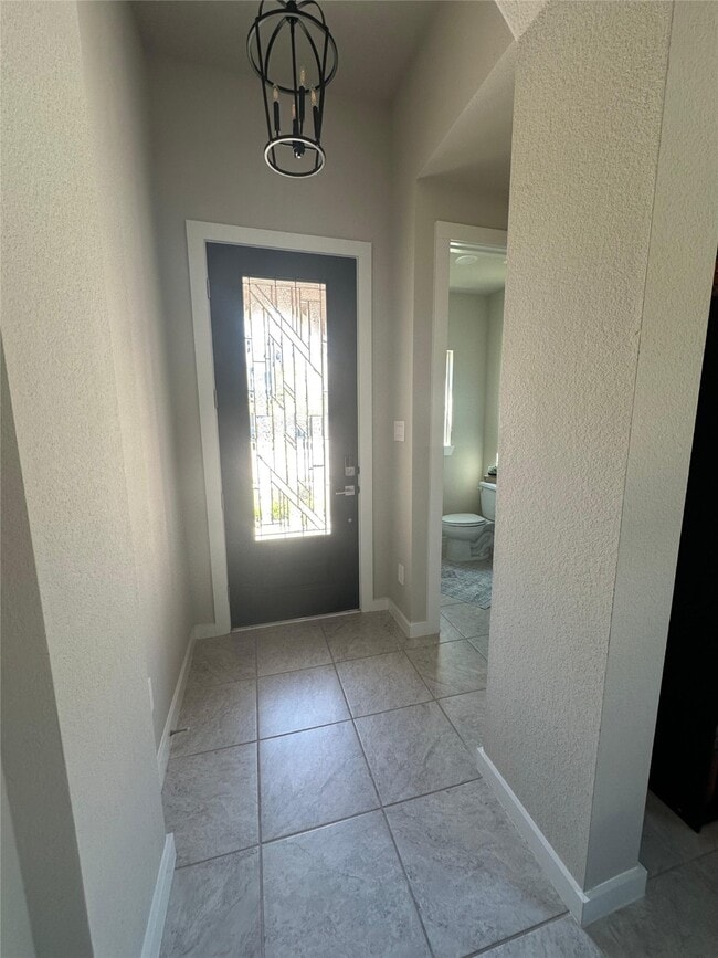 Building Photo - 122 Nightshade St