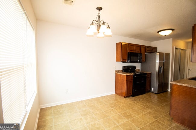 Building Photo - 206 N Bridgeport Dr