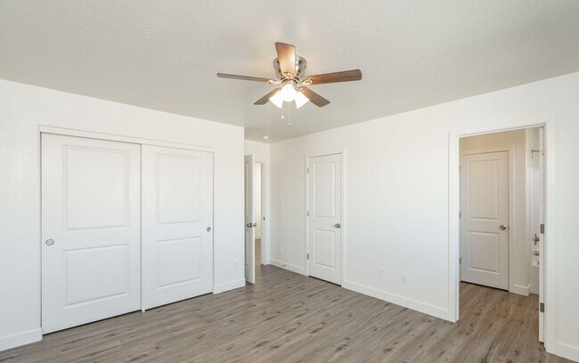 Building Photo - 7565 E Addis Ave