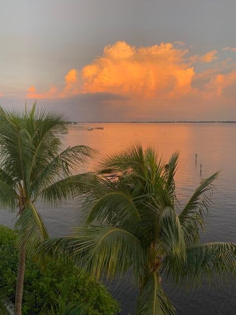 Building Photo - 975 NW Flagler Ave