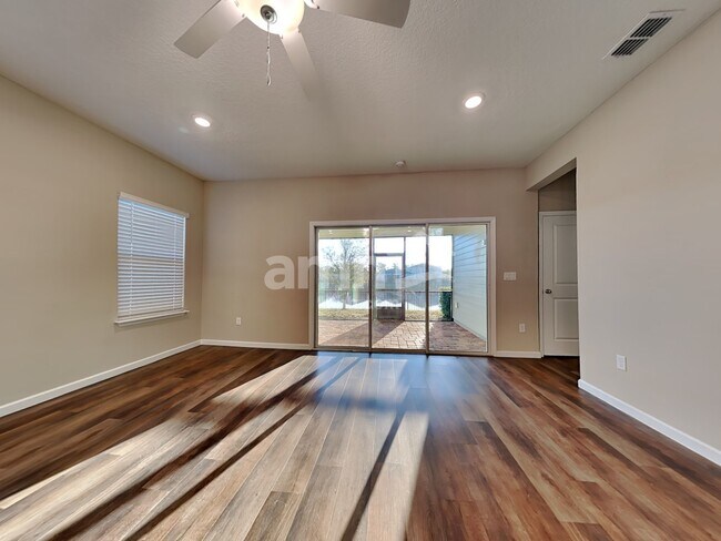 Building Photo - 111 Hemlock Point