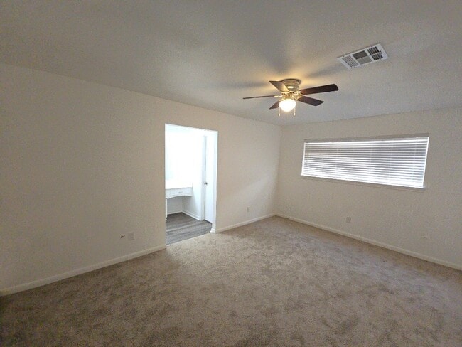 Building Photo - 3810 R V Mayfield Dr