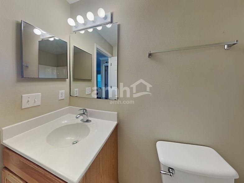 Building Photo - 13727 Gentle Woods Ave