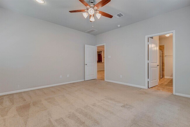 Building Photo - 3811 Springcrest Ln
