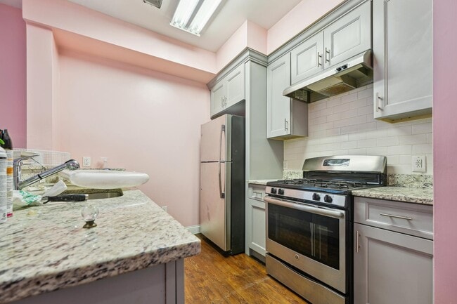 Building Photo - 16 Fisk St