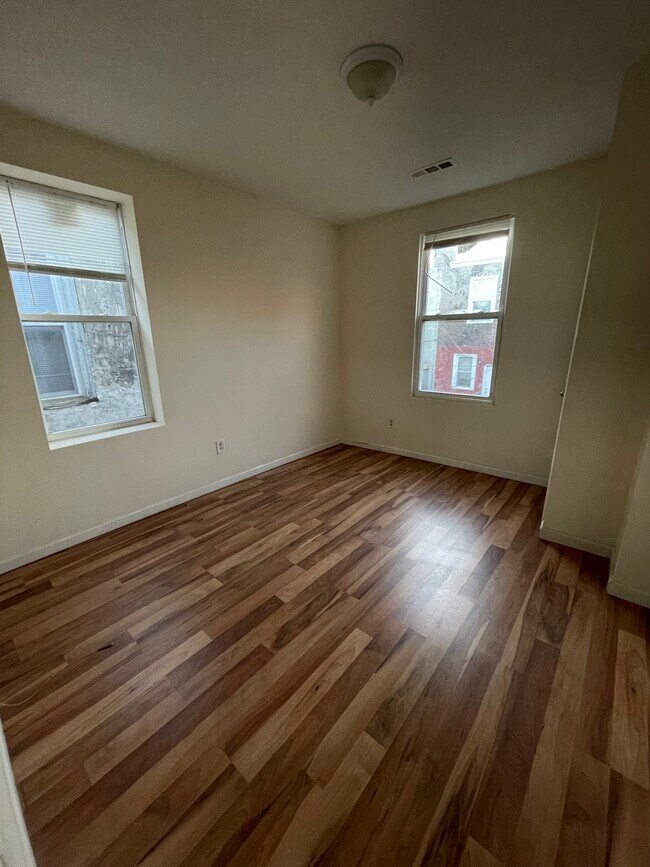 Building Photo - 4840 N Camac St