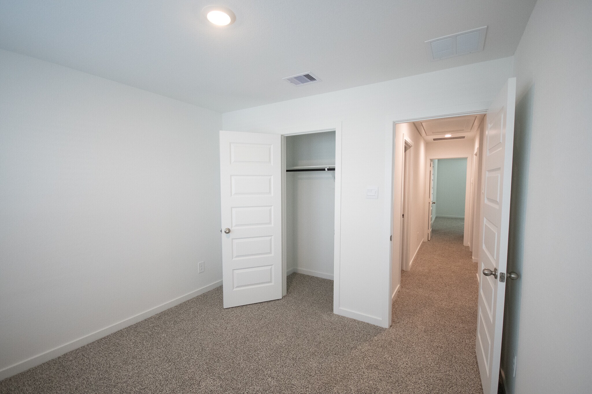 Building Photo - 10217 Berkeley Springs Trl