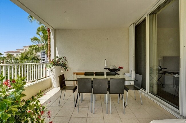 Building Photo - 715 Crandon Blvd