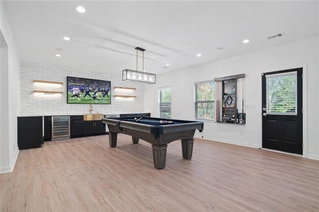 Building Photo - 123 Marlow Dr