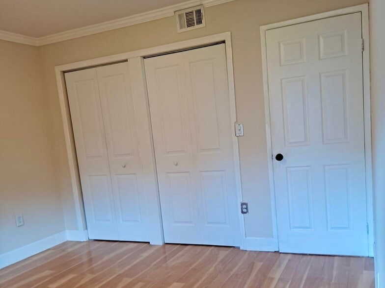 Building Photo - 4635 NW 97th Pl