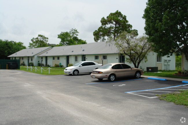 Villas of Northport - North Port, FL | Apartment Finder