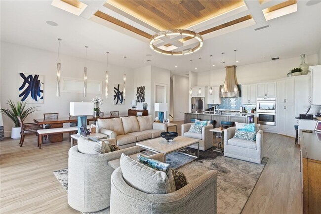 Building Photo - 340 Ocean Crest Dr