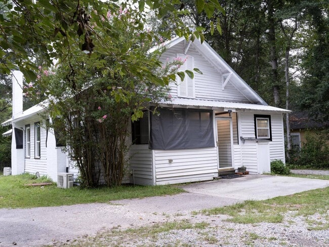 Building Photo - 414 Laurens St NW