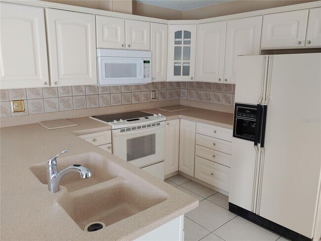 Building Photo - 525 Moreno Cir NE