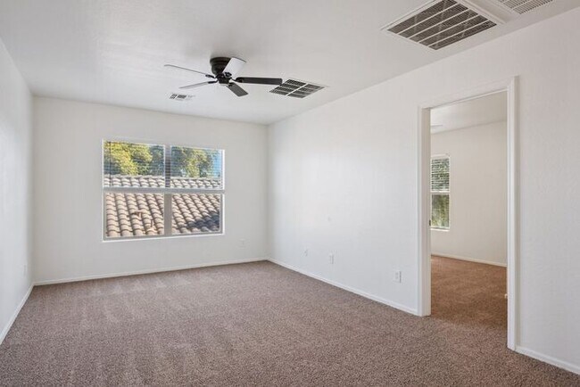 Building Photo - 3076 W Silver Creek Dr