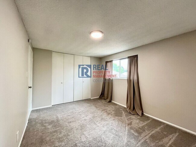 Building Photo - 10653 Sperry St
