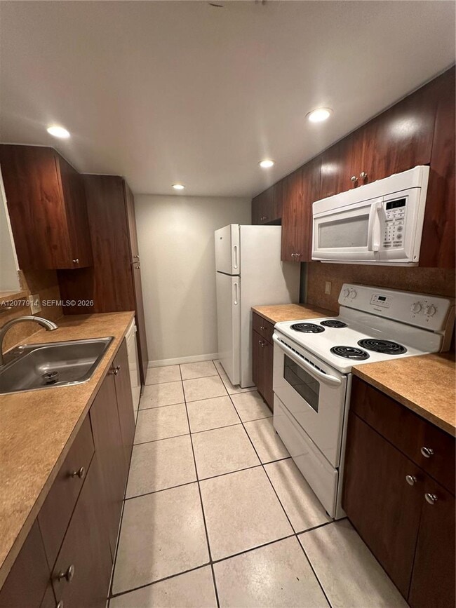 Building Photo - 8418 Coral Lake Way