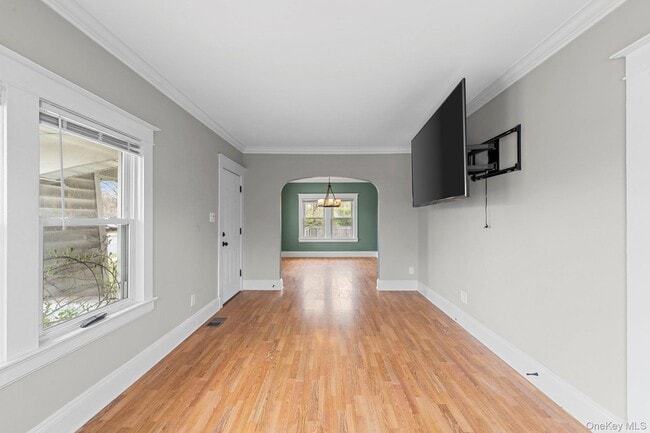Building Photo - 218 Islip Blvd