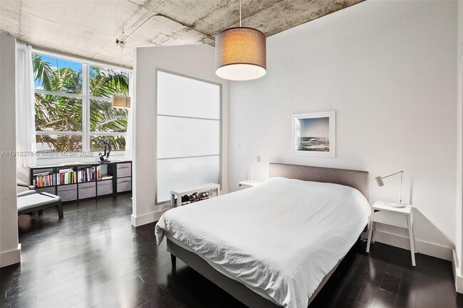 Building Photo - 2001 Biscayne Blvd