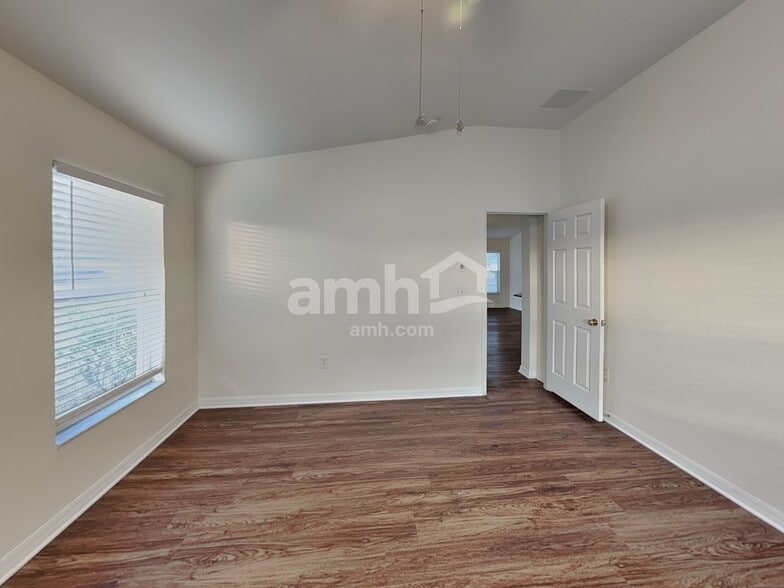 Building Photo - 2248 Roanoke Springs Dr