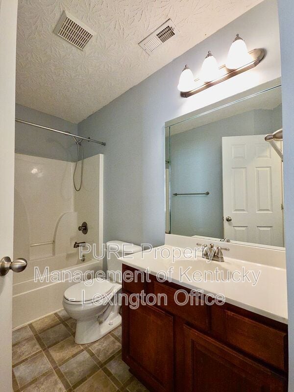 Building Photo - 2909 Mahala Ln