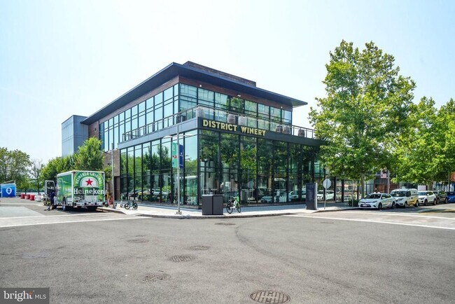 Building Photo - 1300 4th St SE