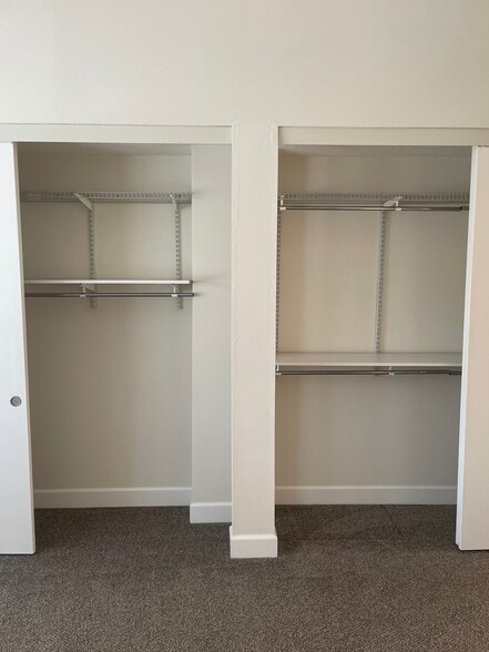 Primary bedroom closet, Elfa organizers - 16622 Jib Cir