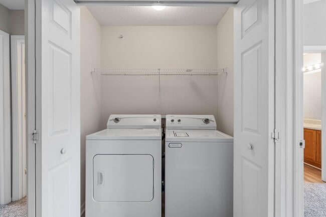 Building Photo - 183 Swaying Pine Ct