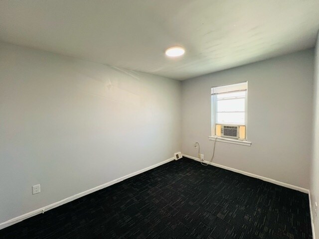 Building Photo - 437 N 32nd St