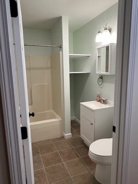 Bathroom - 109 Bolan Rd