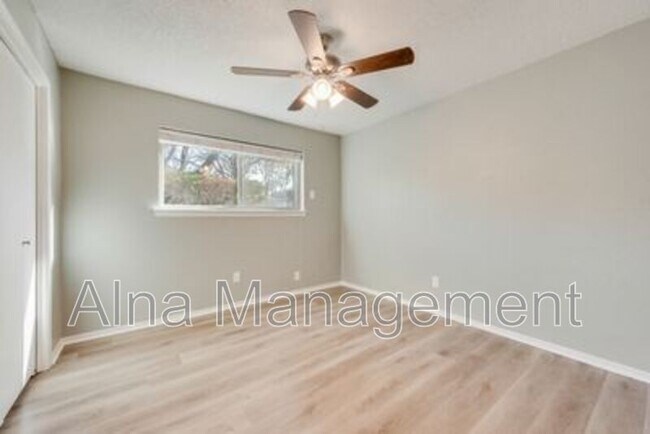 Building Photo - 614 Kingsbridge Dr